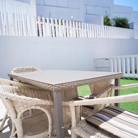 Familiar Exclusivo Con Piscina, Jardin Y Wi-fi Cerca De La Playa De Bateles - Es-180-240 * Conil De La Frontera