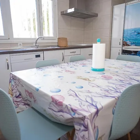Familiar Exclusivo Con Piscina, Jardin Y Wi-fi Cerca De La Playa De Bateles - Es-180-240 Villa *